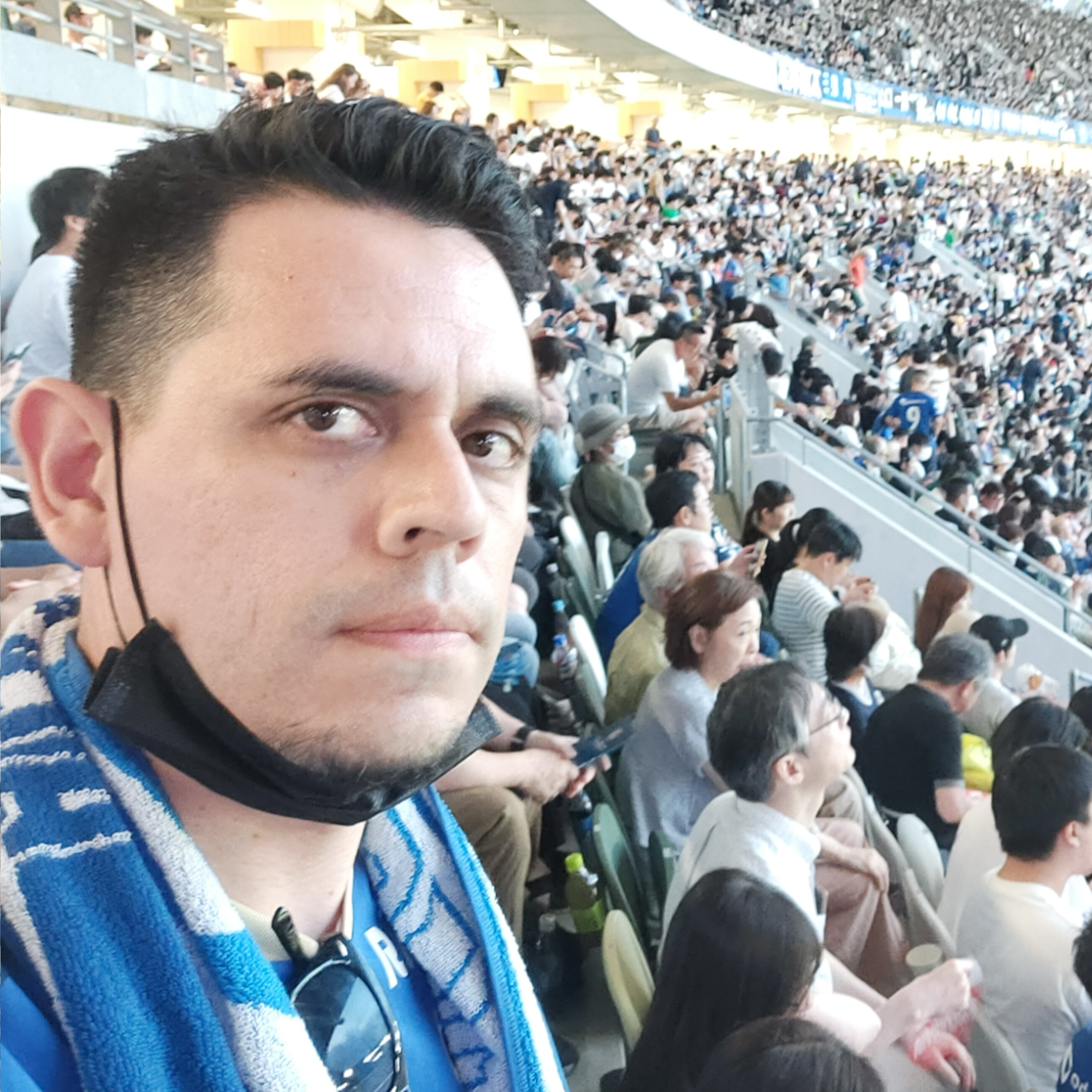 ラモン先生(Ramón Solís)の写真。メキシコ出身のスペイン語講師、通訳経験あり。